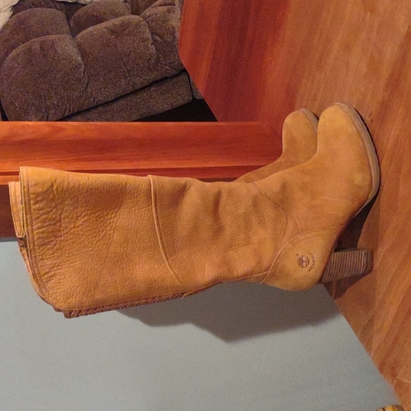 Timberland Shoes - Timberland 7.5 boots with heal